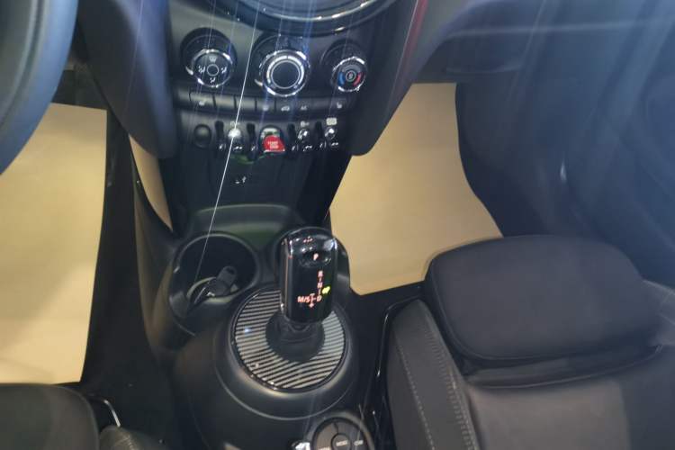 Used MINI MINI 2018 1.5T COOPER Classic Edition