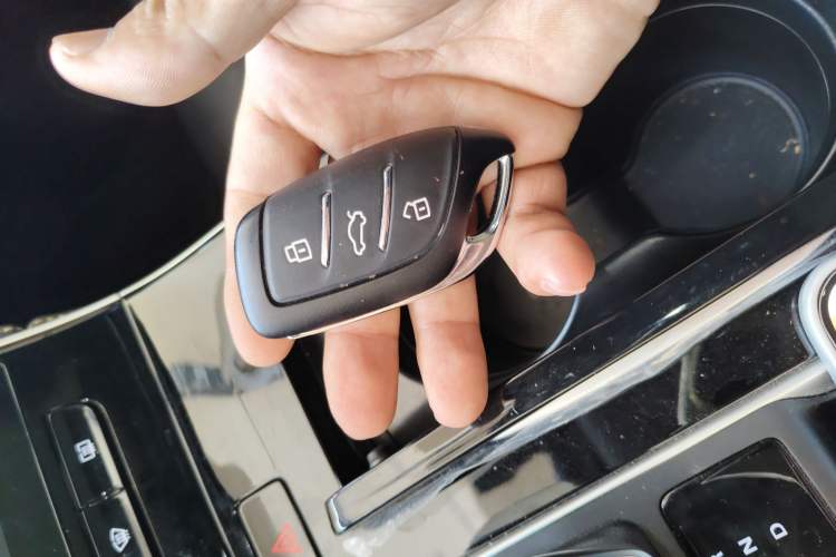 Used Roewe i6 MAX New Energy 2023 EV 420 Skyroof Special Edition
