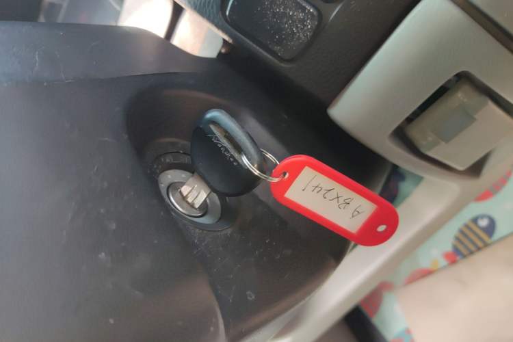 Used FORTHING Lingzhi 2016 V3 1.5L 7-Seater Standard Model China V Emission Standard