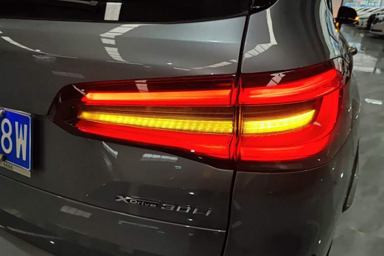 Used BMW X5 2022 Restyled xDrive 30Li Luxury Version M Sport Package
