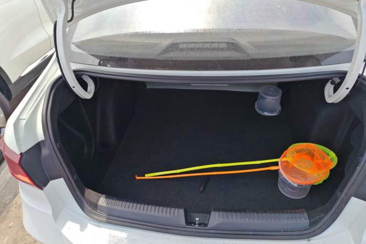 Used Jetta VA3 2019 1.5L Automatic Enjoyment Edition Trunk