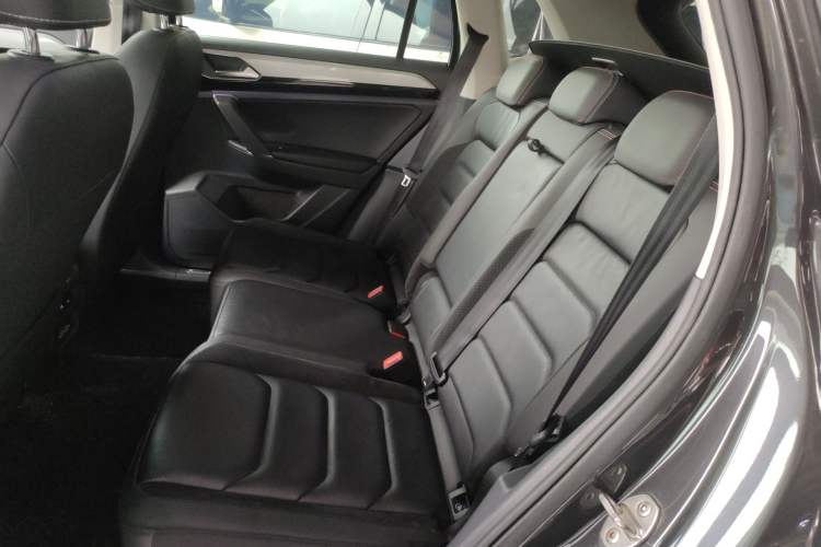 Used Volkswagen Tayron 2019 330TSI Two-Wheel Drive Luxury Model China VI Standard
