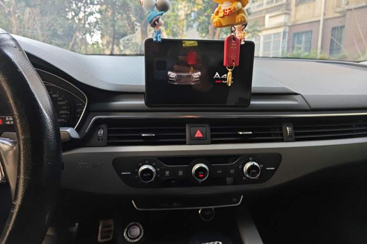 Used Audi A4L 2018 30th Anniversary Edition 30 TFSI Ambition Model