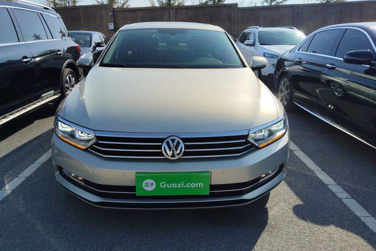 Used Volkswagen Magotan 2018 Facelift 330TSI DSG Luxury Model Front