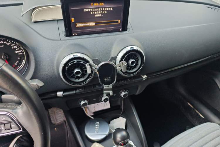 Used Audi A3 2020 Limousine 35 TFSI Fashion Edition China VI Emission Standard
