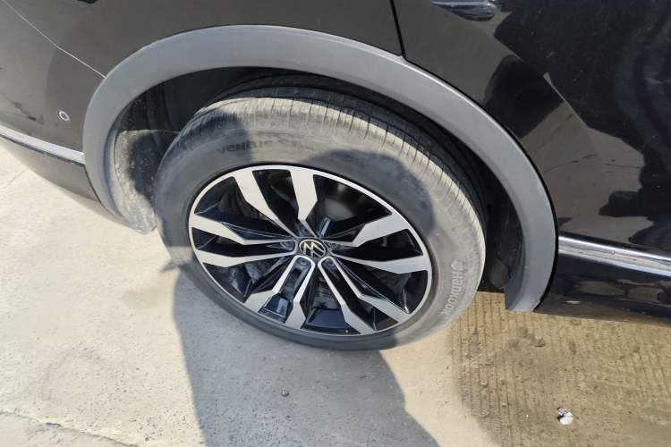 Used Volkswagen Tiguan L 2021 330TSI Automatic Two-Wheel Drive R-Line Enhanced Edition