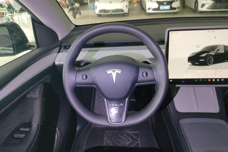 Used Tesla Model Y 2023 Rear-Wheel-Drive Version
