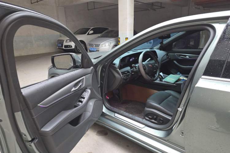 Used Cadillac CT5 2024 28T Luxury Pro Trim Driver Seat