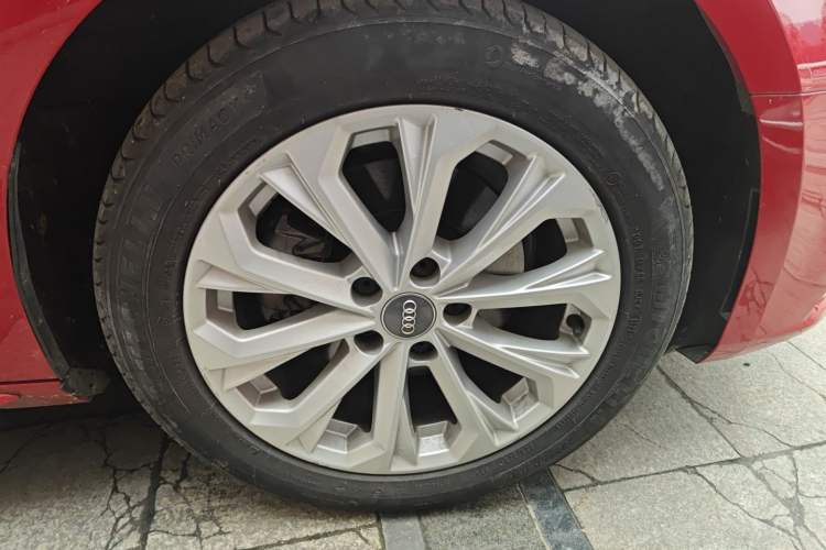 Used Audi A4L 2019 40 TFSI Ambition China VI
