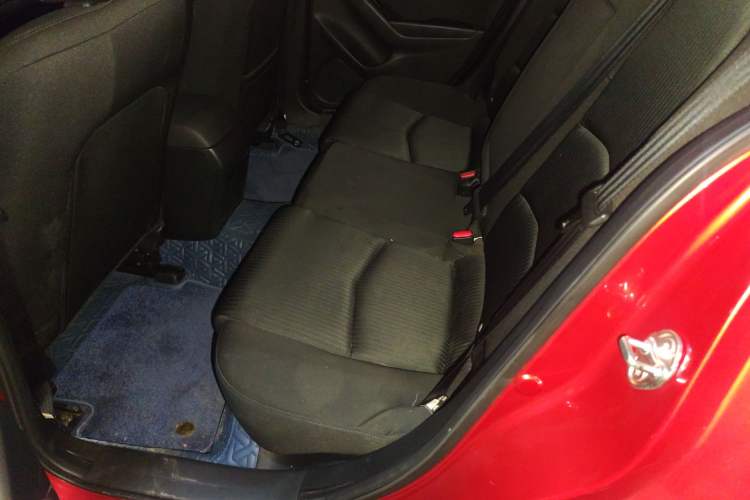 Used Mazda 3 Axela 2016 Sedan 1.5L Automatic Comfort Model
