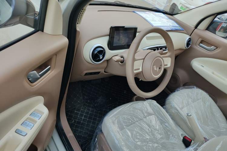 Used Wuling Hongguang MINIEV 2025 Four-Door Version Advanced Edition Driver Seat