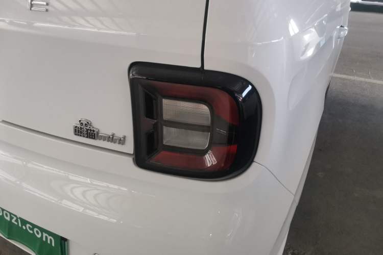 Used Geely Galaxy Panda 2025 210 km – Yuanqi Bear Right Rear Taillight
