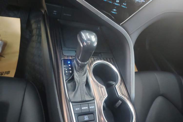 Used Toyota Camry 2019 2.5G Luxury Edition China VI Standard
