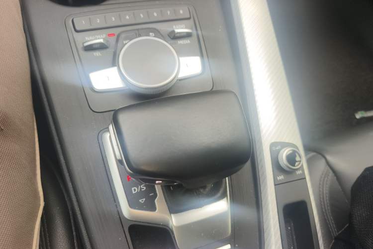 Used Audi A4L 2017 Plus 40 TFSI Fashion Model