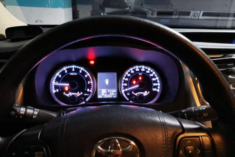 Used Toyota Highlander 2018 2.0T Two-Wheel Drive Elite Edition 7 Seats Emission Standard China V
