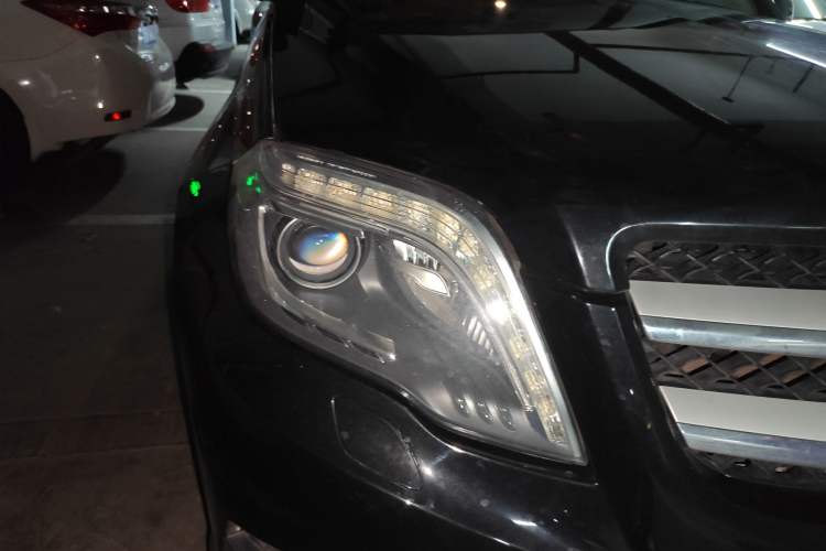 Used Mercedes-Benz GLK-Class 2015 GLK 300 4MATIC Luxury Ultimate Edition Right Front Headlight