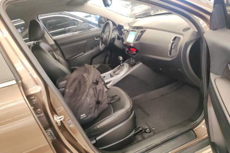 Used Kia Sportage R 2015 2.0L Automatic Two-Wheel Drive GLS Right Front Seat