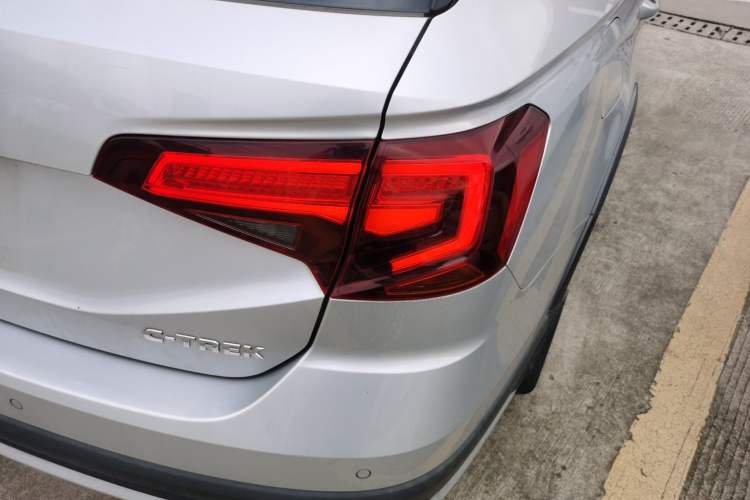 Used Volkswagen C-TREK 2017 1.6L Manual Luxury Model
