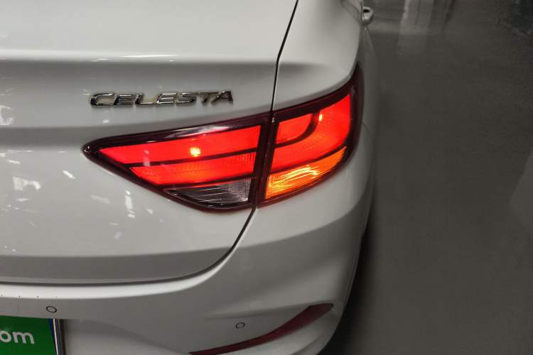 Used Hyundai Celesta 2017 1.6L Automatic Enjoyment Version GLS