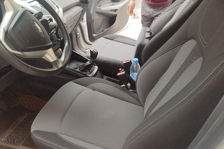 Used Ford EcoSport 2013 1.5L Manual Fashion Model Left Front Seat