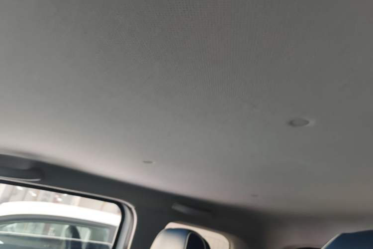 Used Wuling Hongguang MINIEV 2022 GAMEBOY 300km Enthusiast Model with Lithium Iron Phosphate
