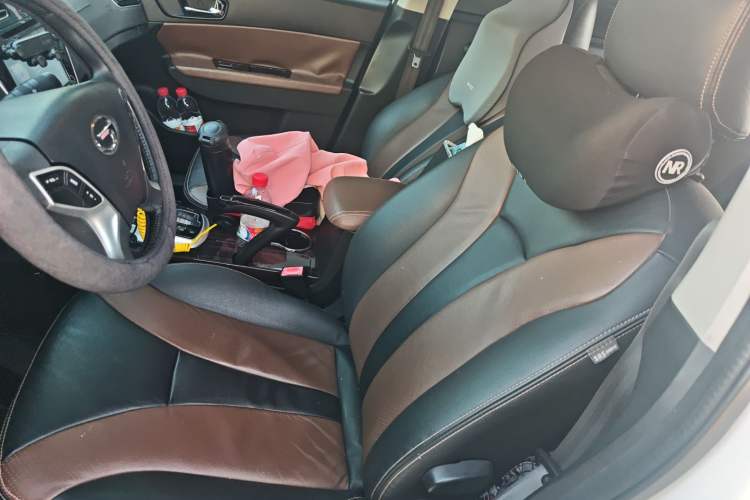 Used GAC Trumpchi GS5 2013 2.0L Automatic Two-Wheel Drive Light Interior Special Edition
