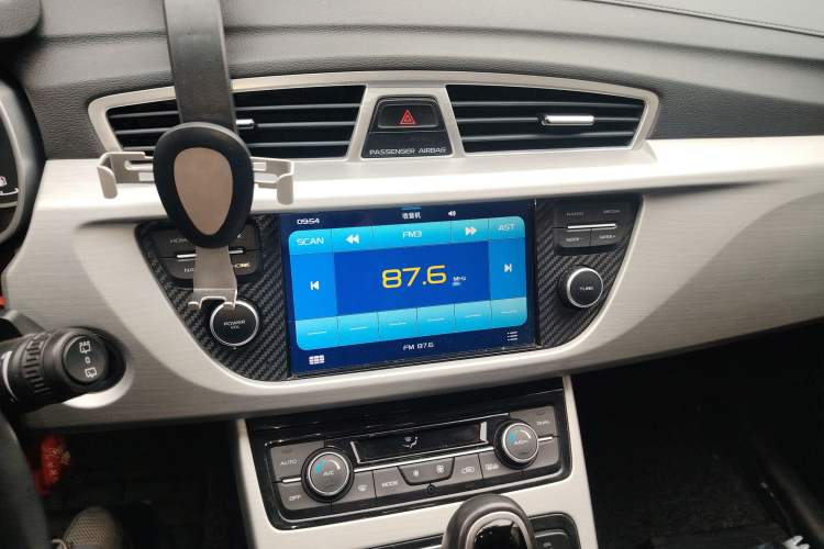 Used Geely Auto Emgrand X7 Sport 2016 1.8TD Automatic Smart Connectivity Version
