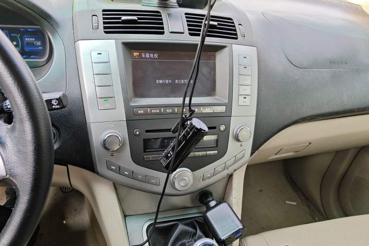 Used BYD S6 2012 2.0L Manual Luxury Version
