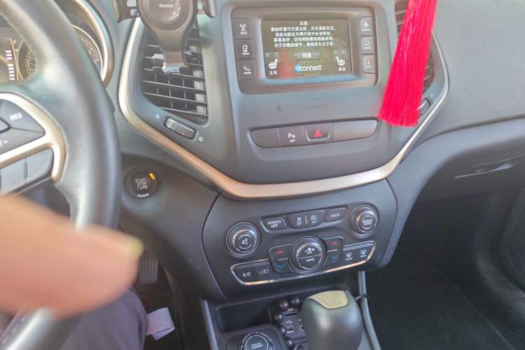 Used Jeep Cherokee 2016 2.4L Professional Edition