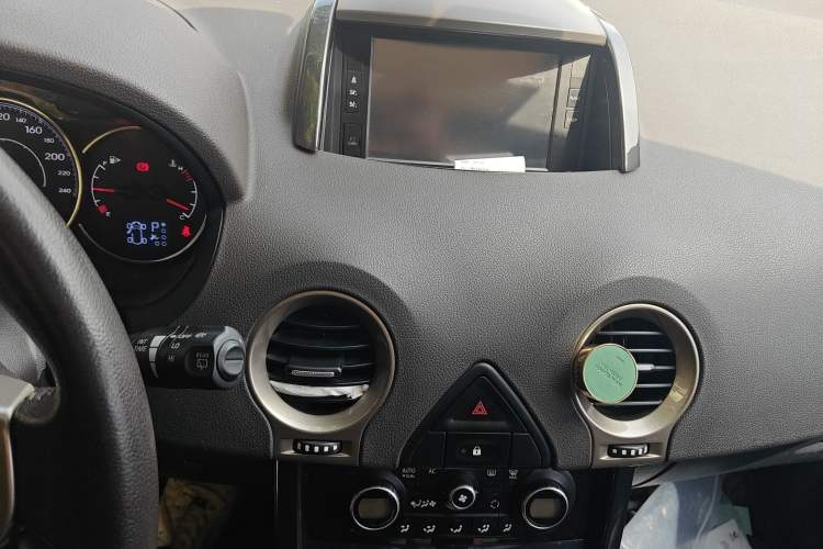 Used Renault Koleos 2013 2.5L 4x4 Comfort Edition