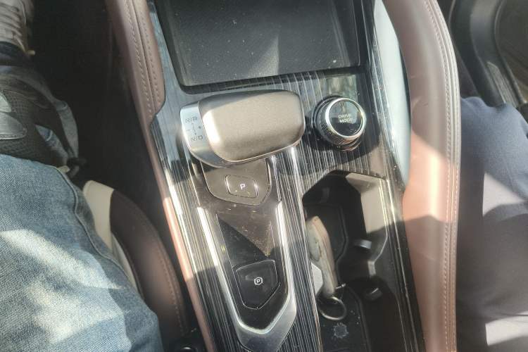 Used Geely Auto Monjaro L 2021 2.0TD DCT EVO Two-Wheel Drive Prestige Version
