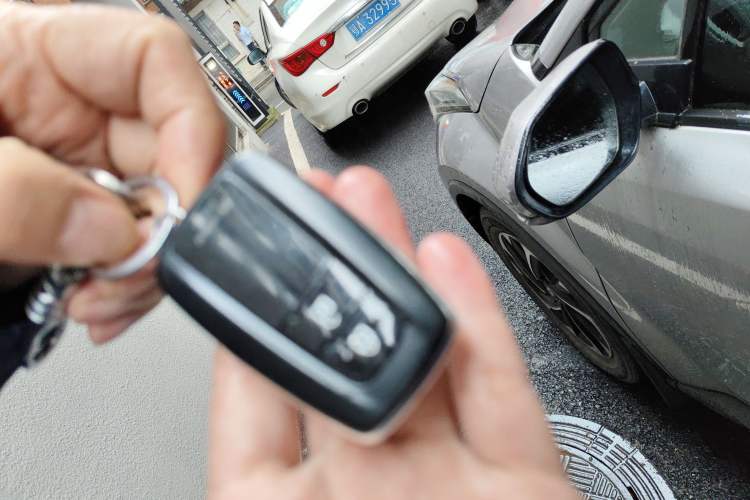 Used Toyota IZOA 2020 2.0L Yichi Version Vehicle Key