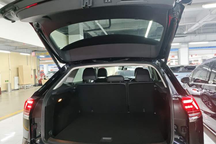 Used Volkswagen Teramont X 2020 Facelift 380TSI Four-Wheel Drive Luxury Edition Trunk