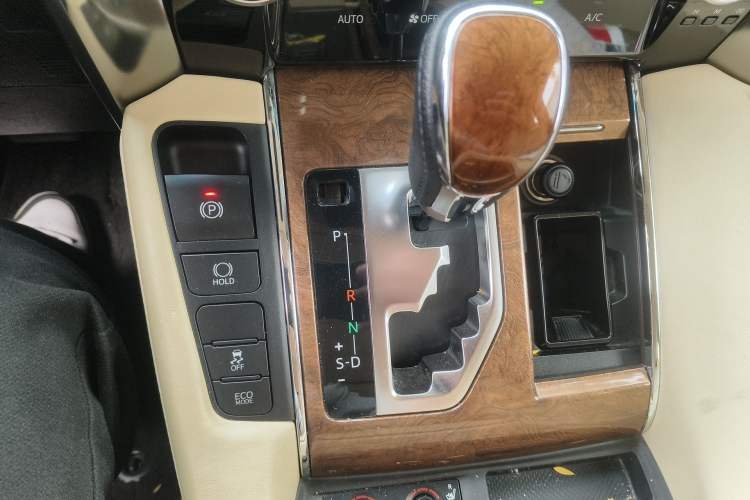 Used Toyota Alphard 2015 3.5L Prestige Edition
