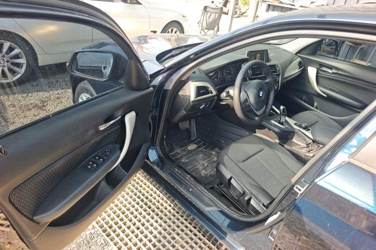 Used BMW 1 Series 2015 118i Leading Model