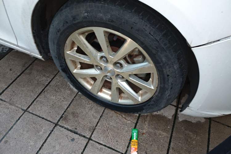 Used Chevrolet Malibu 2012 2.0L Automatic Luxury Edition Right Front Wheel Hub