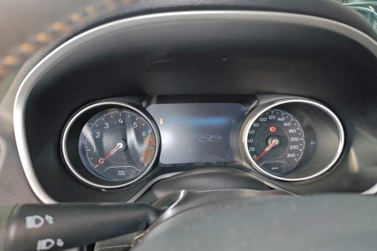 Used Jeep Compass 2017 200T Automatic Family Edition
