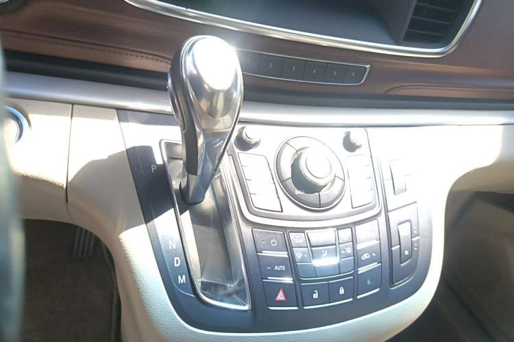 Used Buick GL8 2014 2.4L CT Luxury Business Comfort Edition