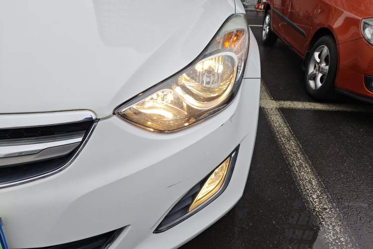 Used Hyundai Elantra (5th Generation / Langdong) 2015 1.6L Automatic Fashion Model