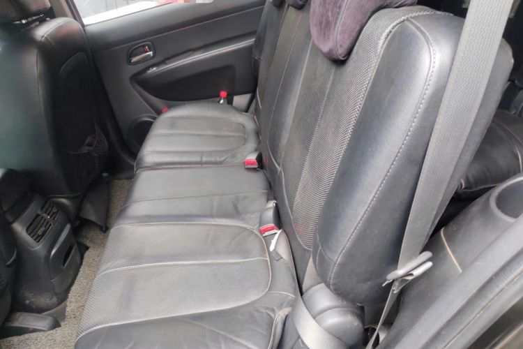 Used Kia Carens 2011 2.0L 7-Seater Automatic Comfort Edition