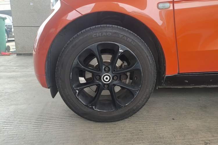 Used smart fortwo 2015 1.0L 52 kW hardtop Dynamic version
