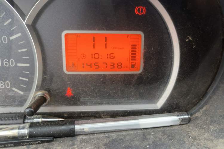 Used BAIC Weiwang 306 2013 1.2L Value Edition Basic 7-Seater A12 China IV Standard Odometer Close Up