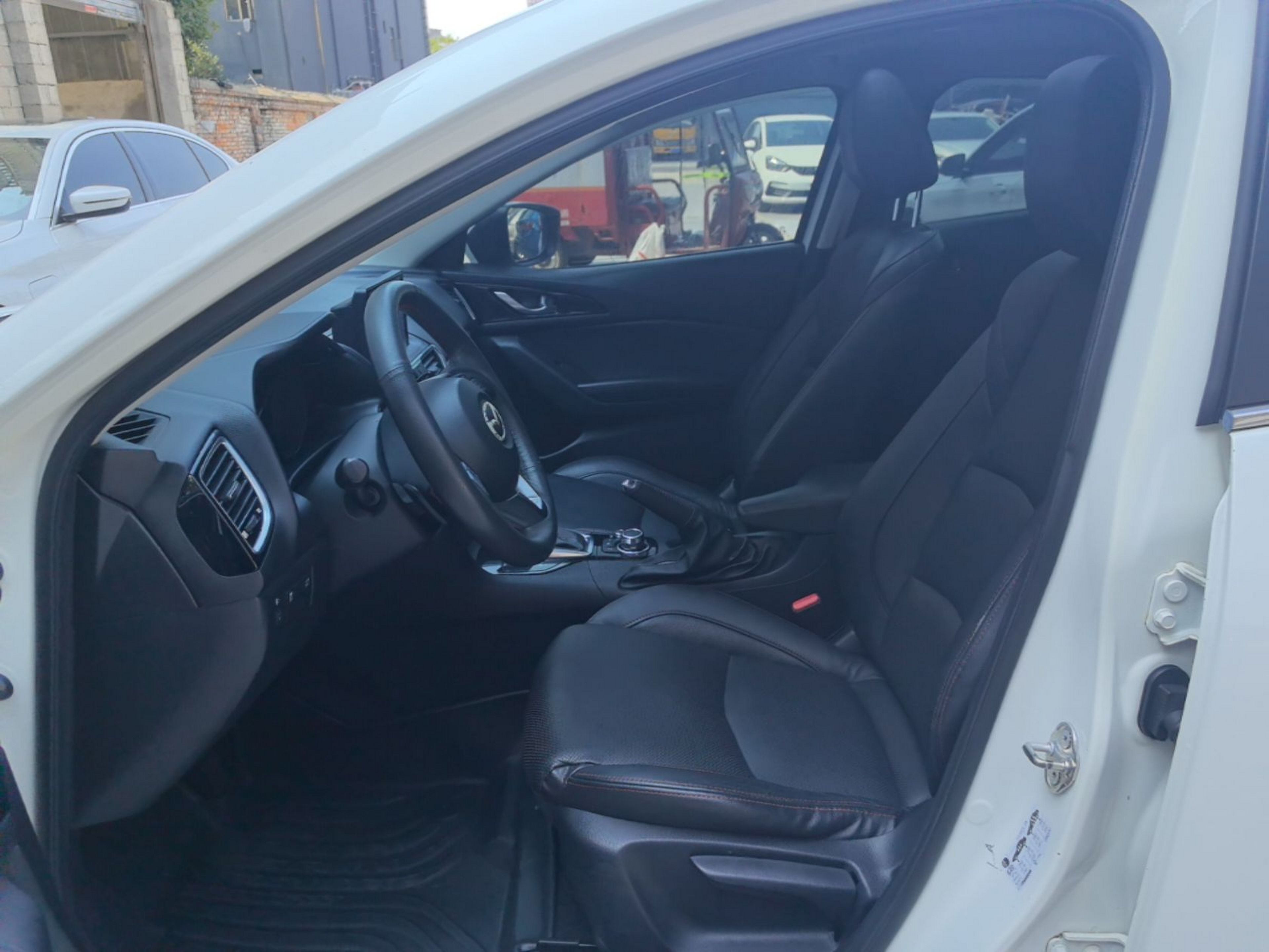 Avant de la voiture