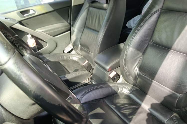 Used Volkswagen Tiguan 2012 1.8TSI Automatic Two-Wheel Drive Trend Edition Left Front Seat