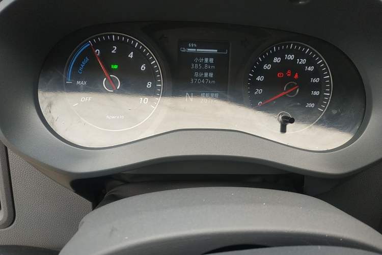 Used Wuling Yangguang 2024 300km Range Practical Window-Sealed Version 60kW
