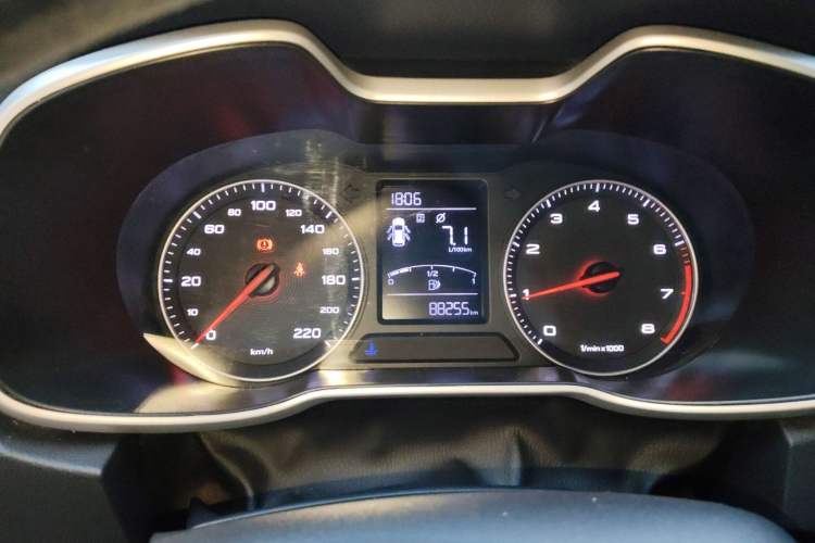 Used MG ZS 2020 Global Bestseller with 1.5L Engine Manual Transmission and a Massive 65-Inch Panoramic Sunroof Version