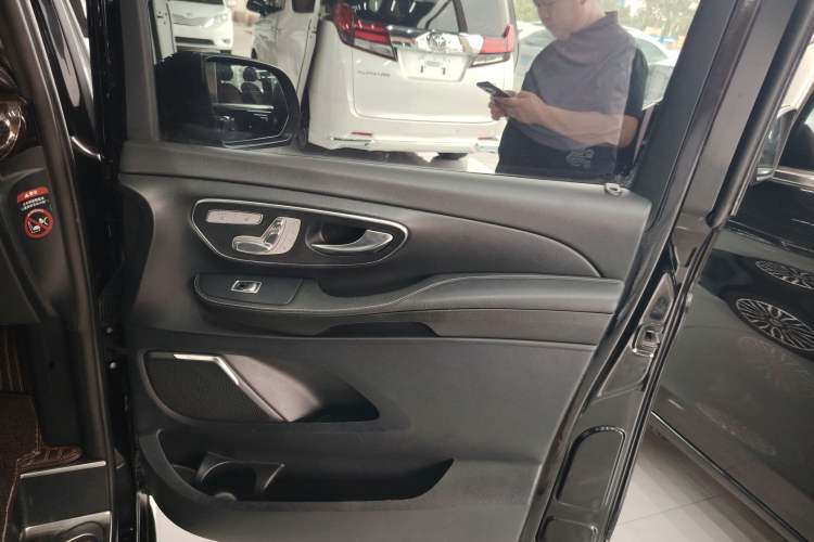 Used Mercedes-Benz V-Class 2018 V 260 L Prestige Extended Version China VI