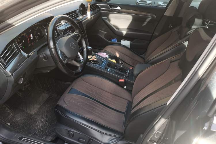 Used Volkswagen Magotan 2021 330TSI DSG 30th Anniversary Edition
