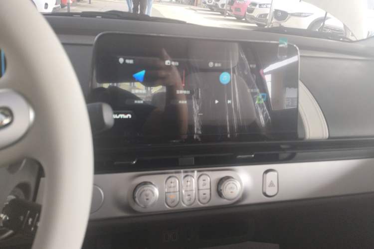 Used CHANGAN NEVO Lumin 2026 Model Treasure Edition 205km Beloved Beige Guoxuan
