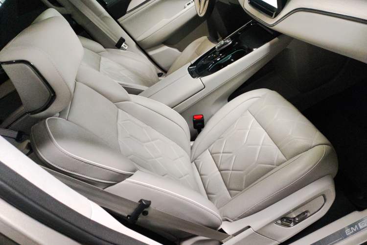 Used Volvo EM90 2025 Ultra Six-Seater